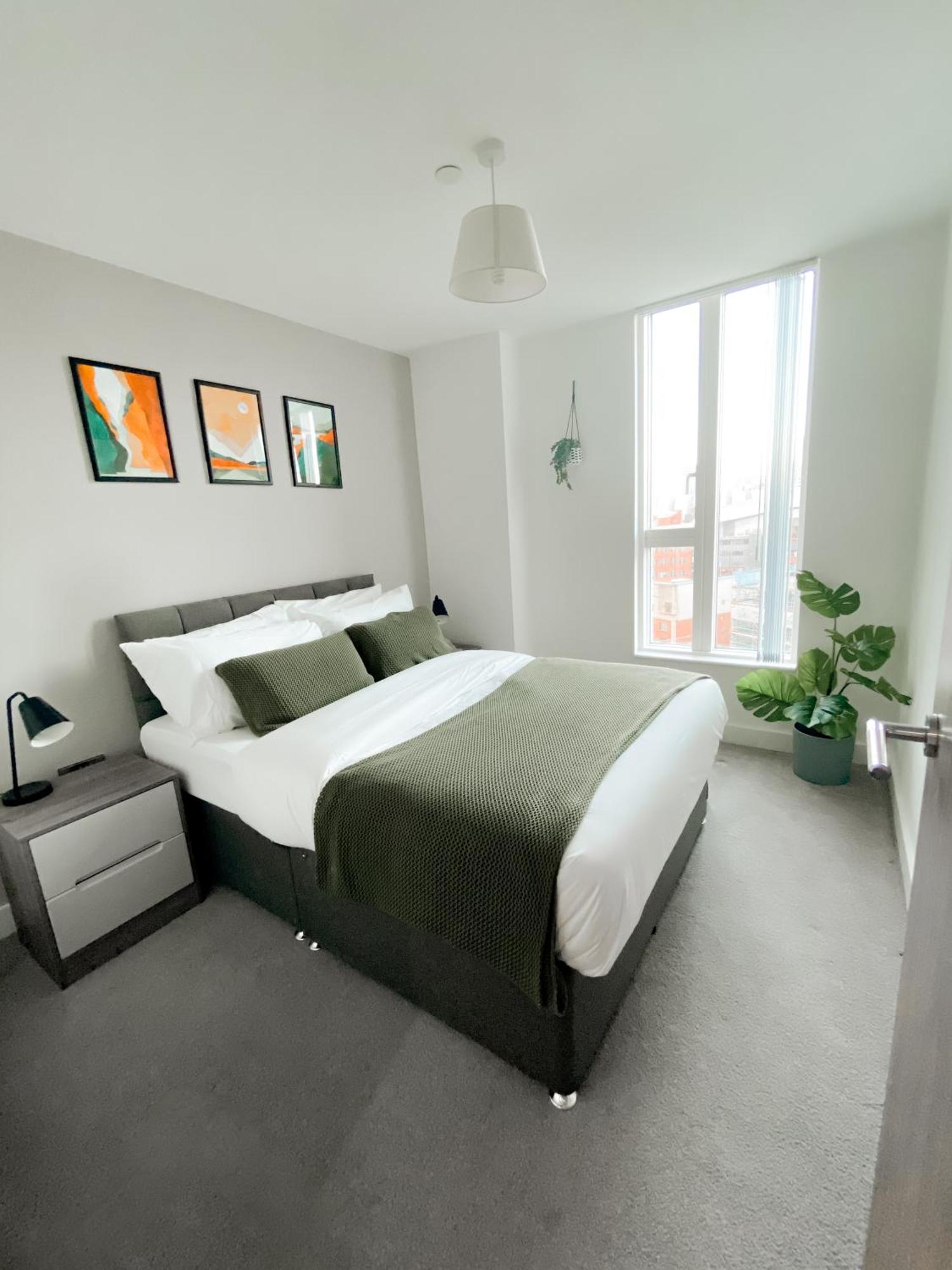 The Panda - Modern 2 Bedroom Apt In Manchester City Centre 외부 사진