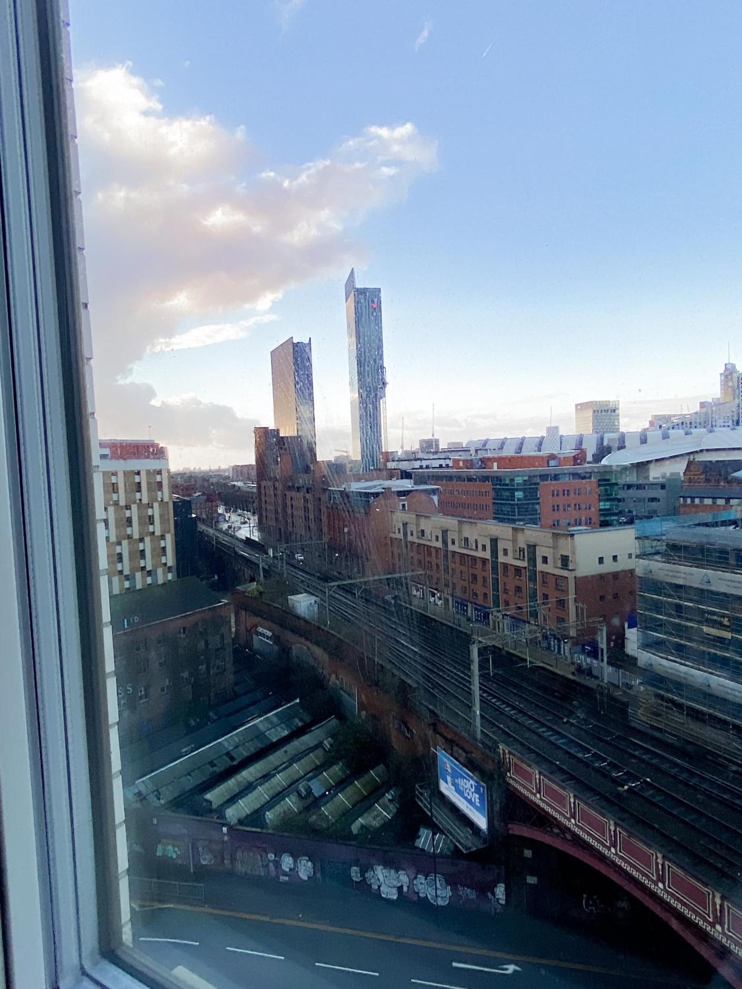The Panda - Modern 2 Bedroom Apt In Manchester City Centre 외부 사진